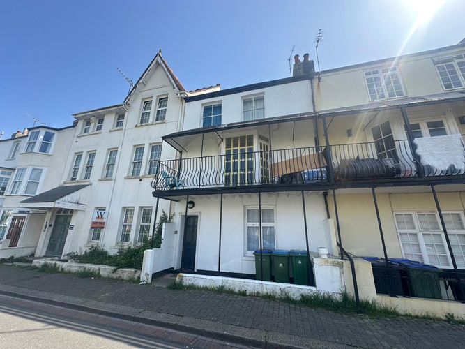 Property photo 1 of 5 Cover