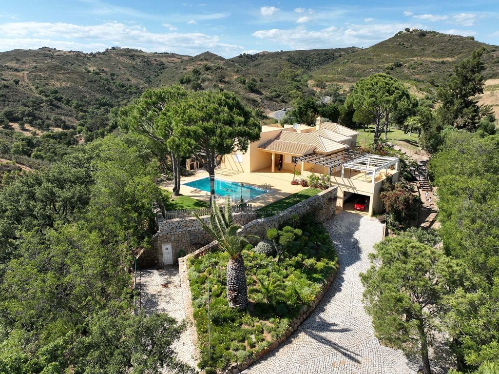 Property photo 3 of 36