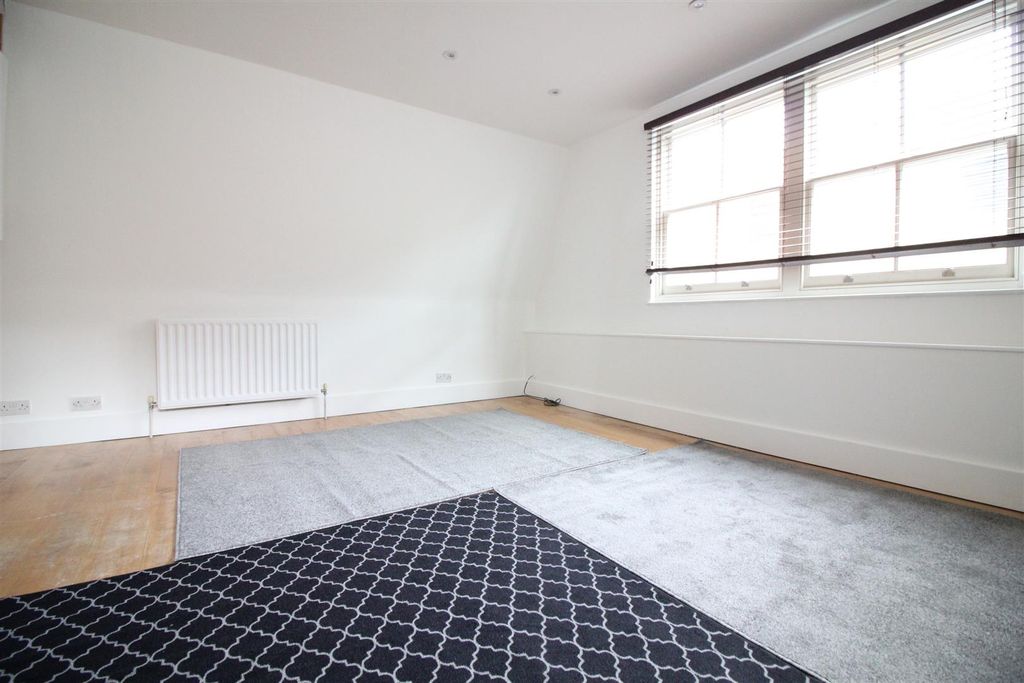 Property photo 2 of 6 Ddbe9B93-9Ab9-4F50-A251-86CE8D3C139F.Jpeg