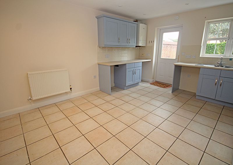 Property photo 3 of 15 Kitchen Breakfast Room