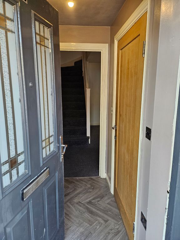 Property photo 3 of 29 17572.Jpg