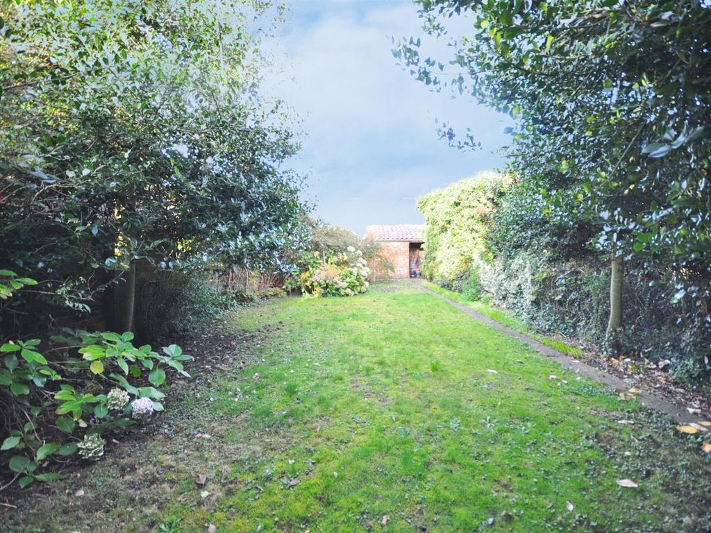 Property photo 2 of 18 Untitled Design (70).Png