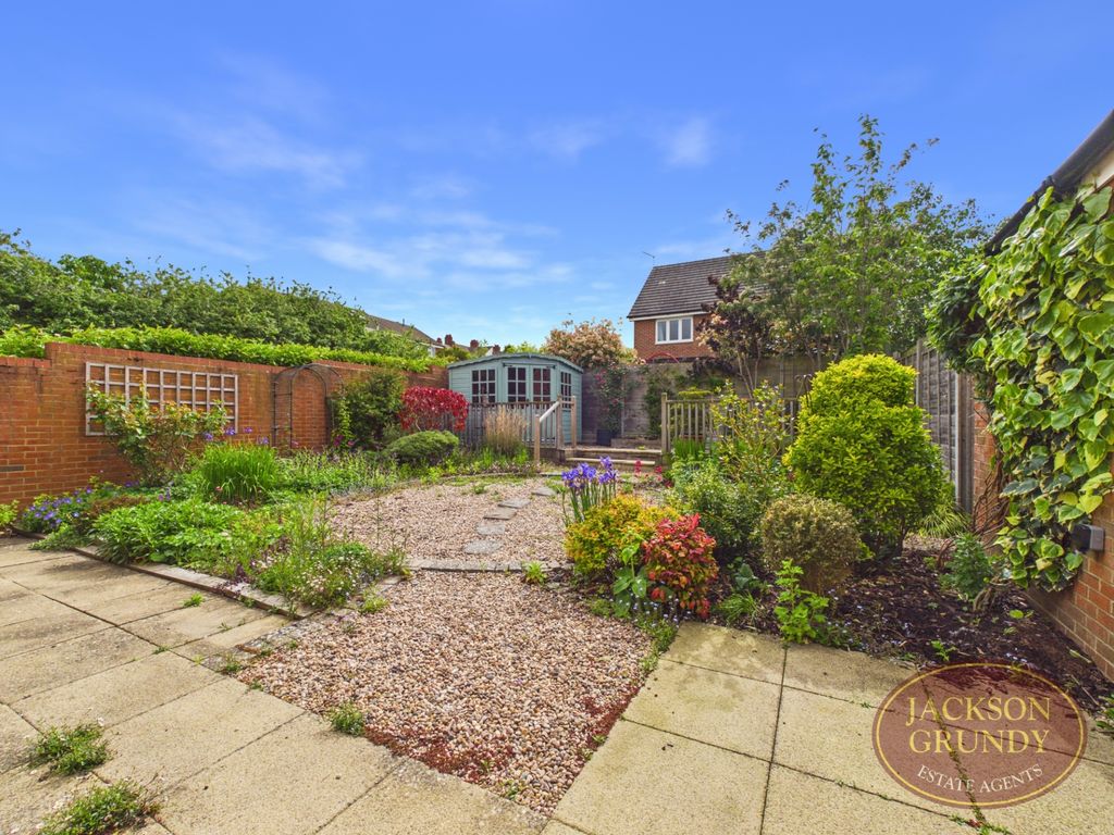 Property photo 2 of 19 Bakers Lane