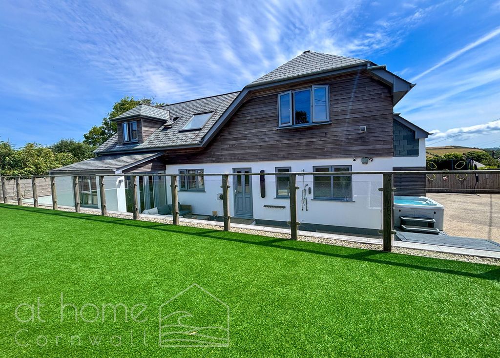 Property photo 1 of 99
