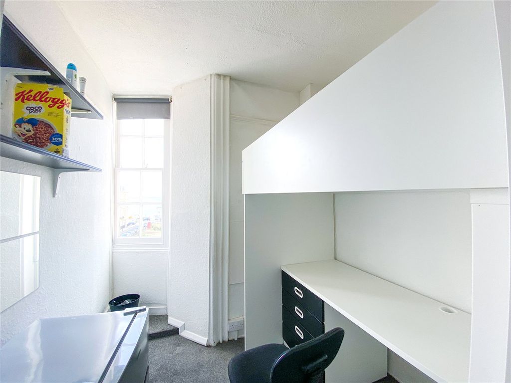 Property photo 2 of 11 Picture No. 17