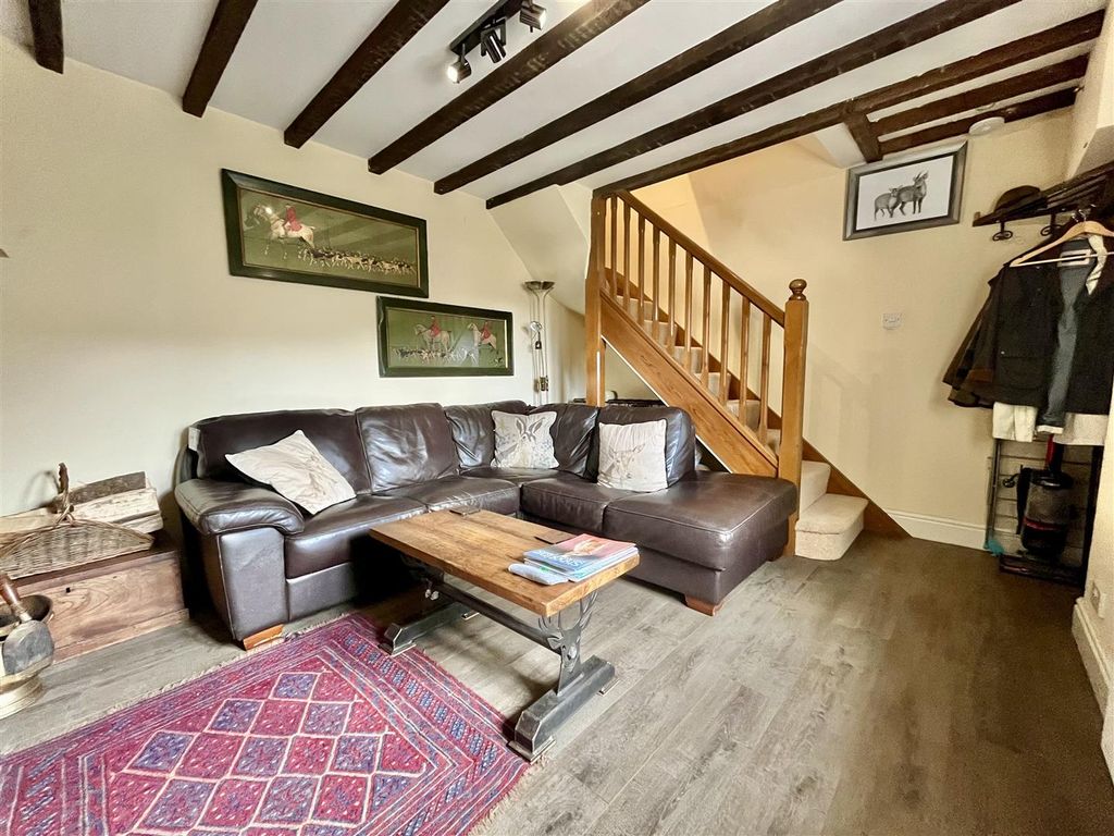 Property photo 2 of 25