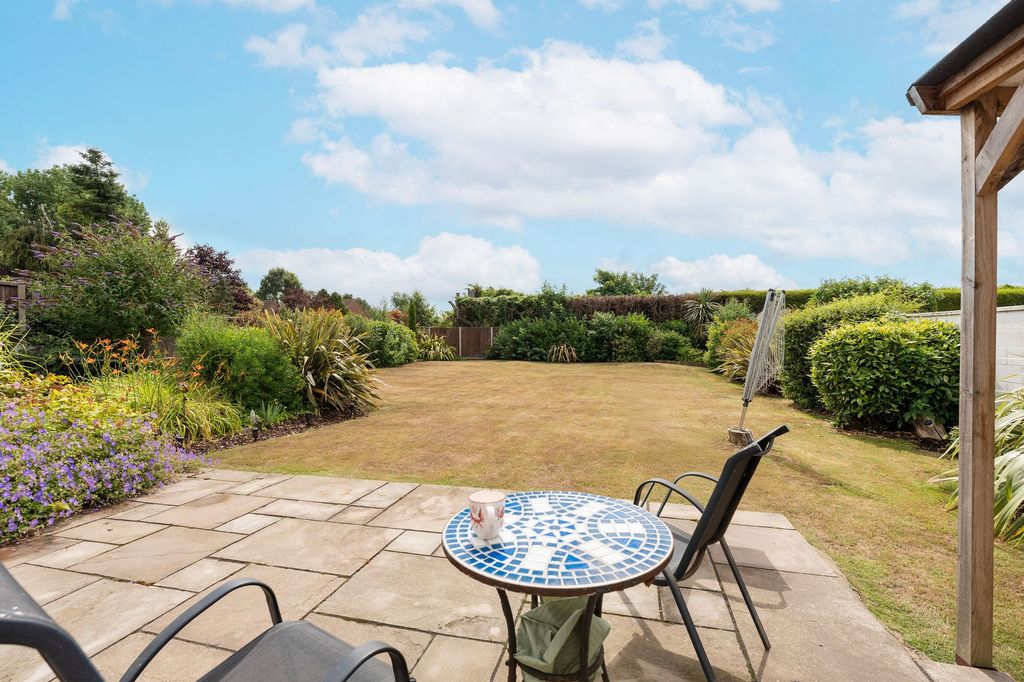 Property photo 2 of 30
