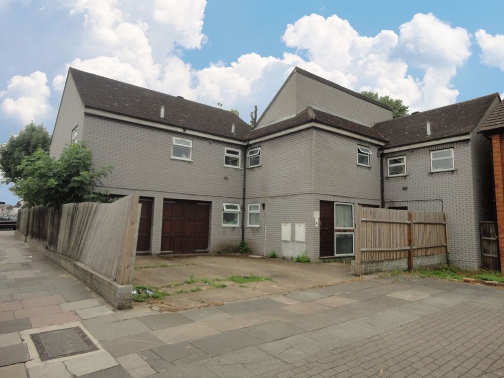Property photo 1 of 6