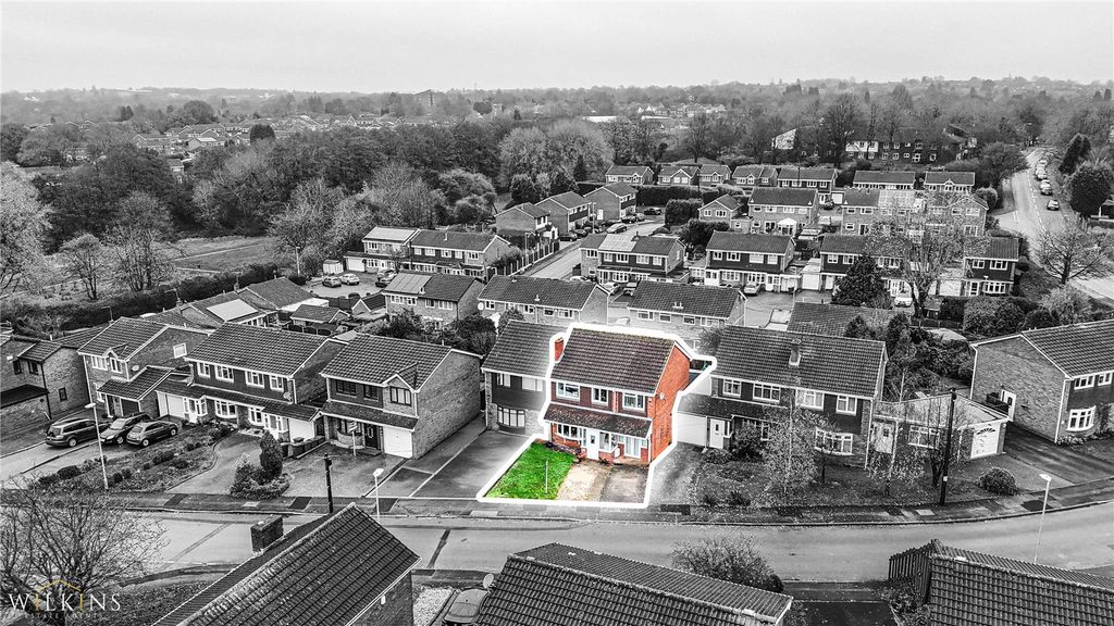 Property photo 2 of 40 Picture No. 04