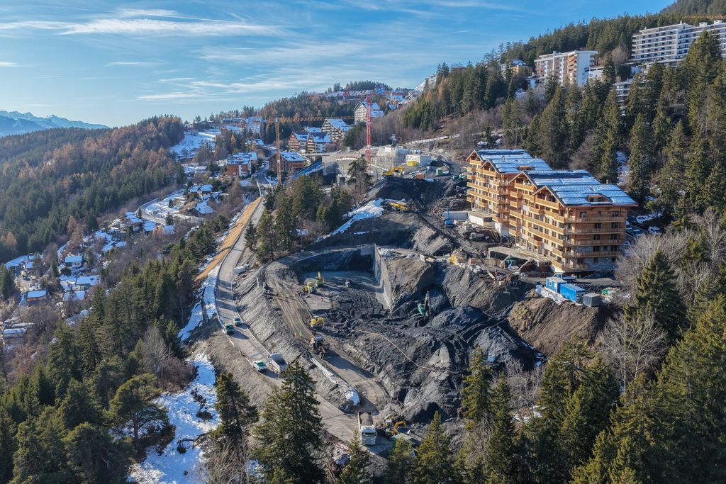 Property photo 2 of 13