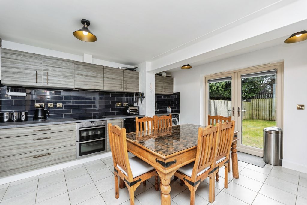Property photo 2 of 17 Kitchen
