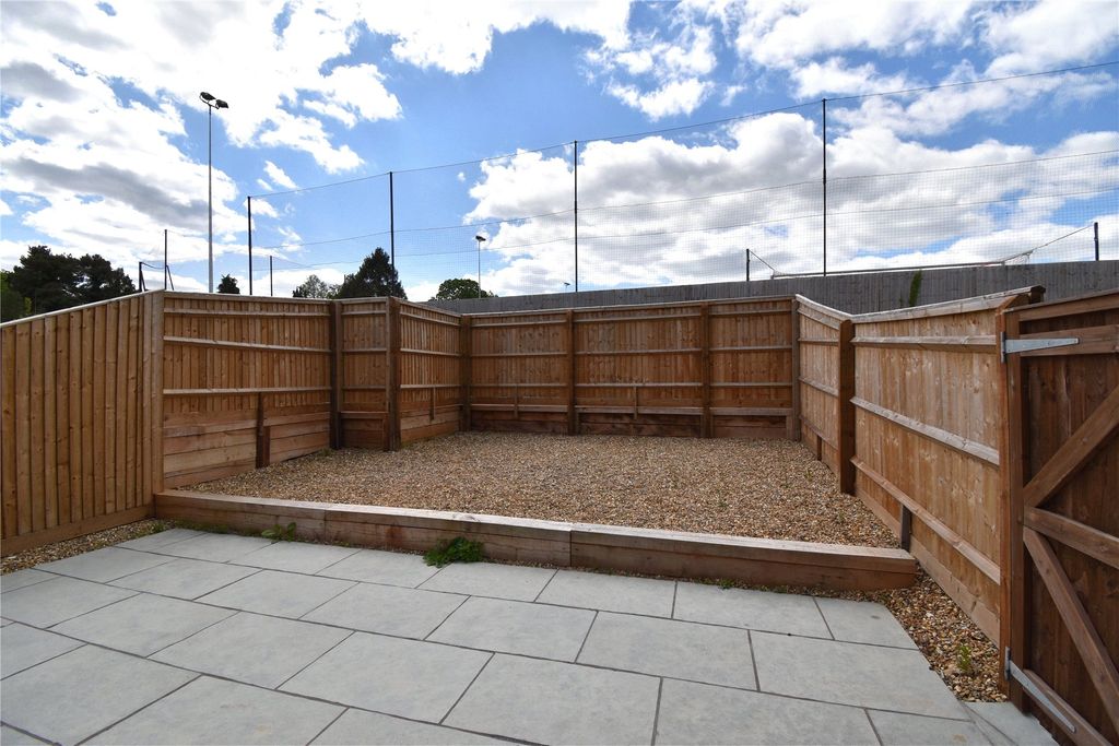 Property photo 3 of 6 Picture No. 01