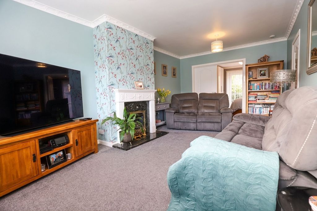 Property photo 3 of 26