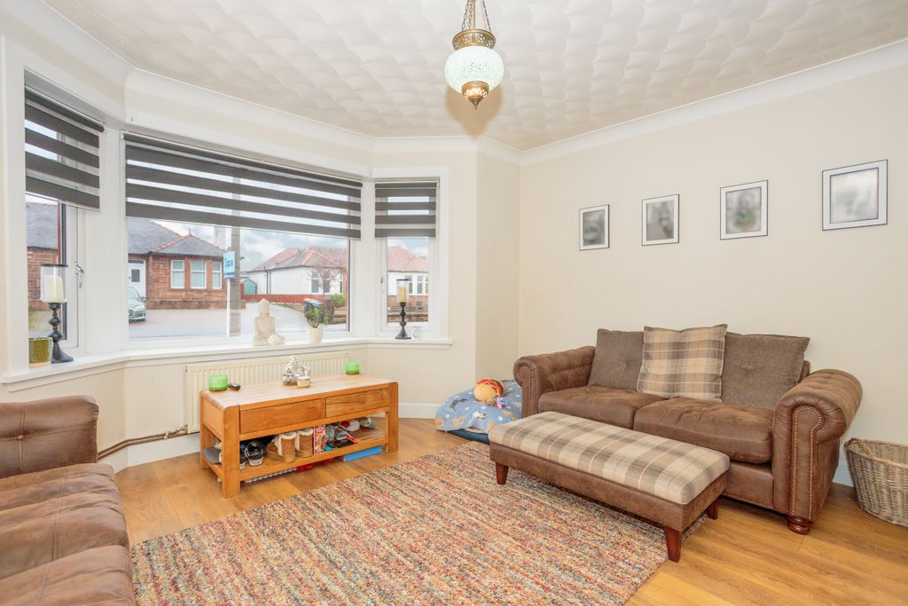 Property photo 2 of 27 Living Room