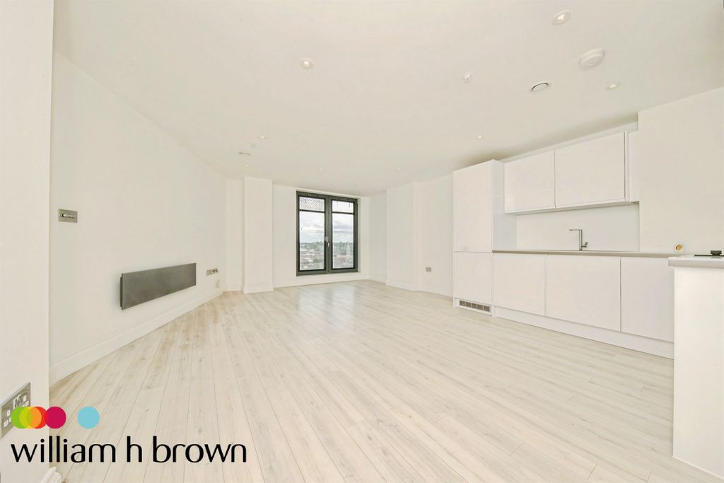 Property photo 3 of 9 Dining Room