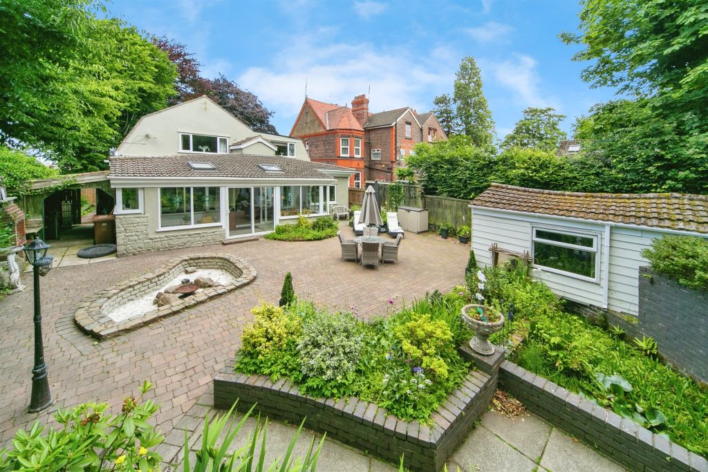 Property photo 1 of 34