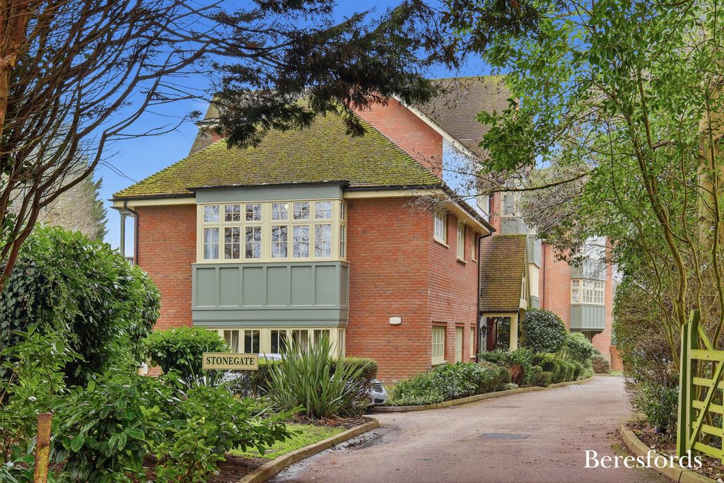 Property photo 1 of 11 Front