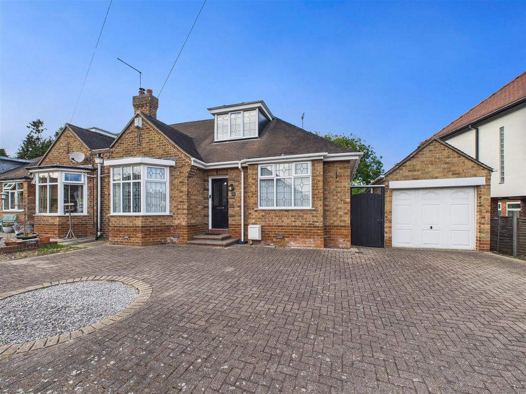 Property photo 1 of 9 Cam05377G0-Pr0033-Still009.Jpg