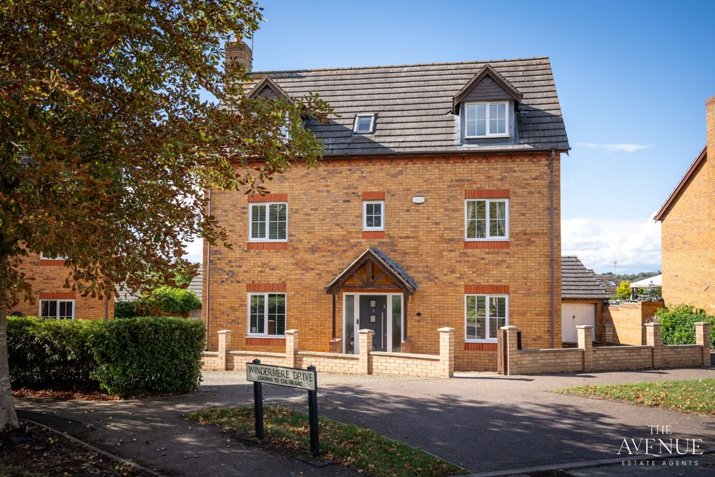 Property photo 3 of 40 4394805