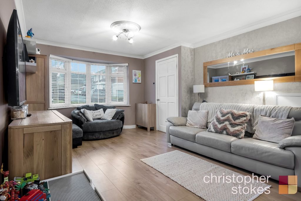 Property photo 2 of 19 4522964