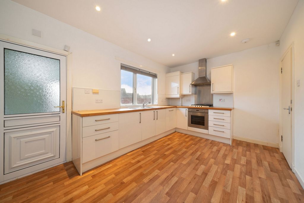 Property photo 2 of 28 Photo 1