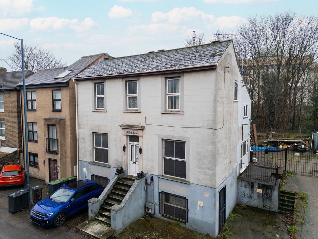 Property photo 1 of 29 4897951