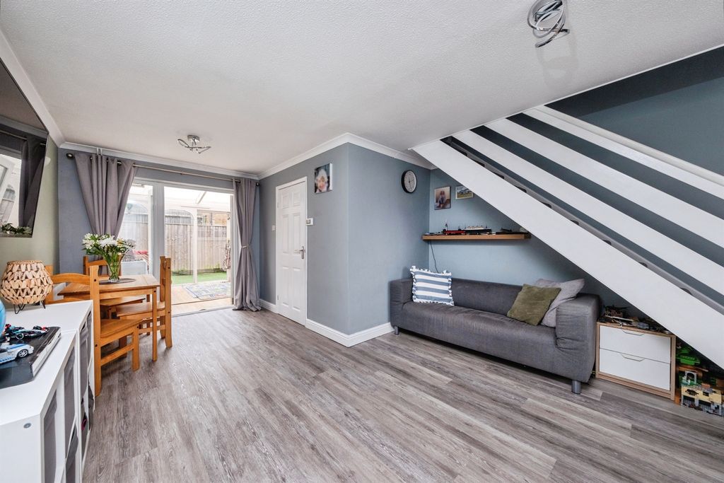 Property photo 3 of 19