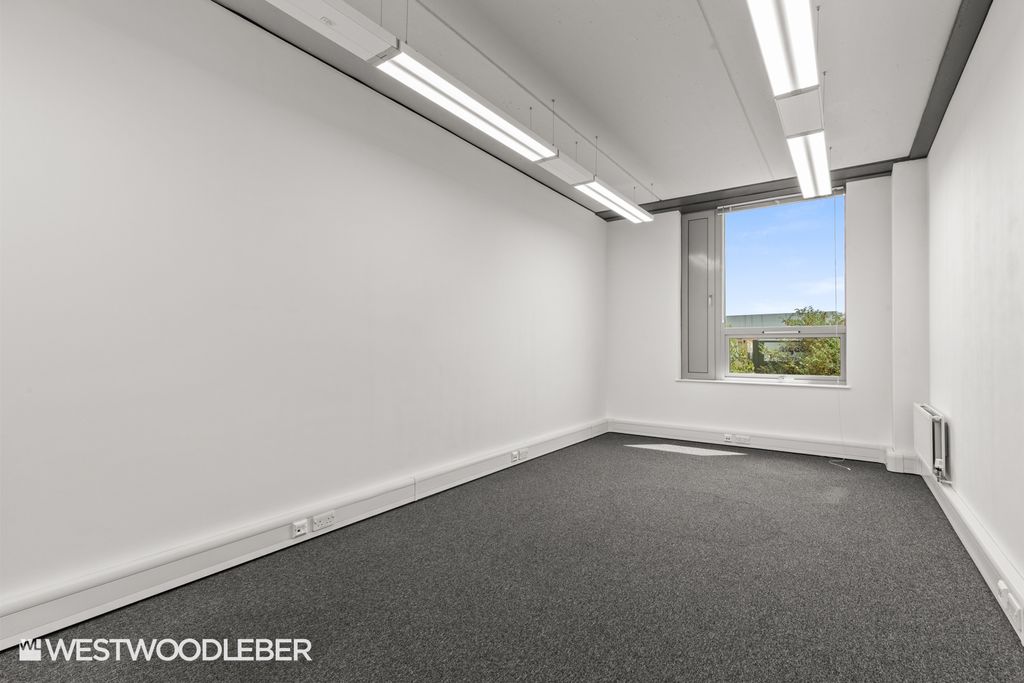 Property photo 3 of 4 Unit 32 (2)