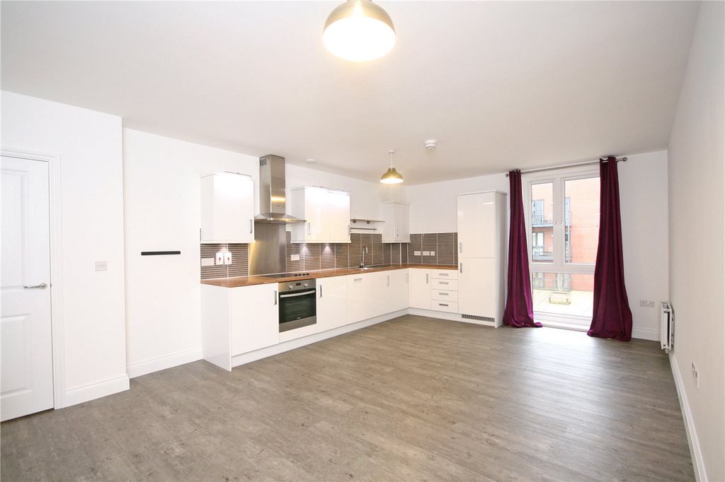 Property photo 2 of 19 Picture No. 02