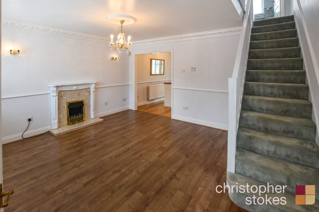 Property photo 3 of 13 4503272