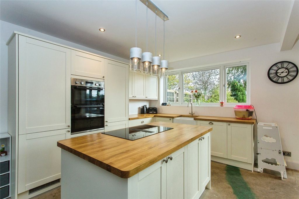 Property photo 3 of 29 Picture No. 14