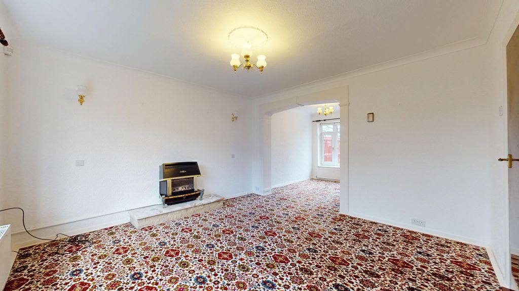 Property photo 3 of 33 5384455
