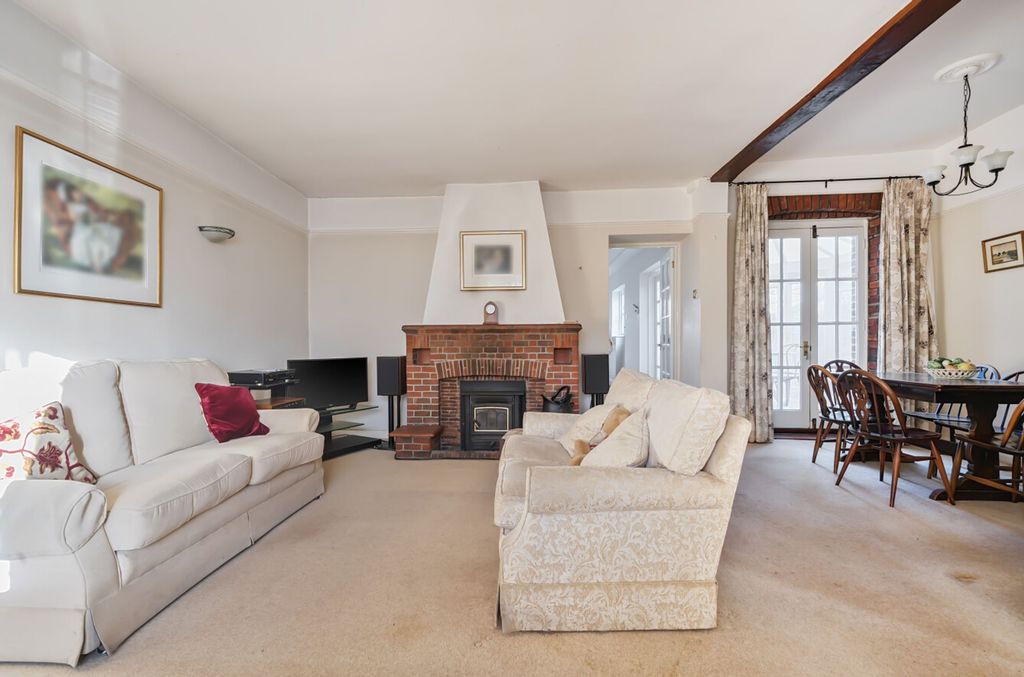 Property photo 2 of 24