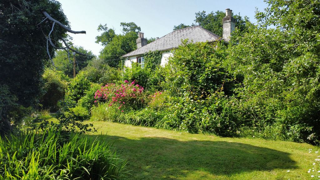 Property photo 2 of 42