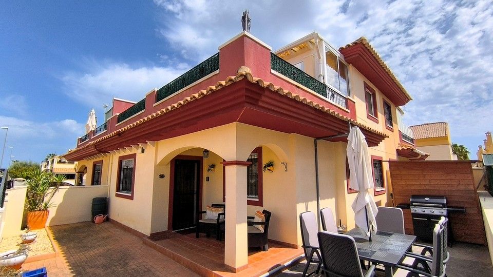 Property photo 1 of 31