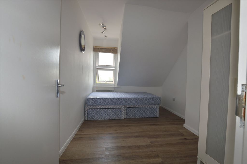 Property photo 2 of 7 Picture No. 60