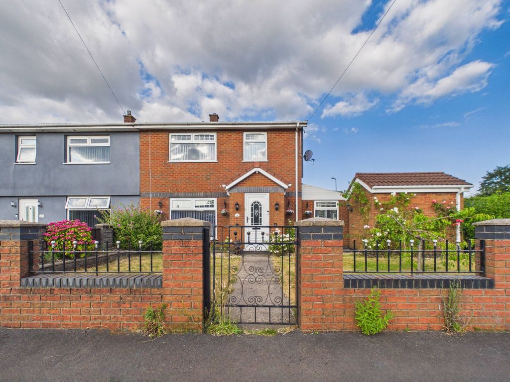 Property photo 1 of 42