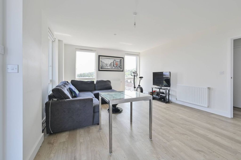 Property photo 2 of 12