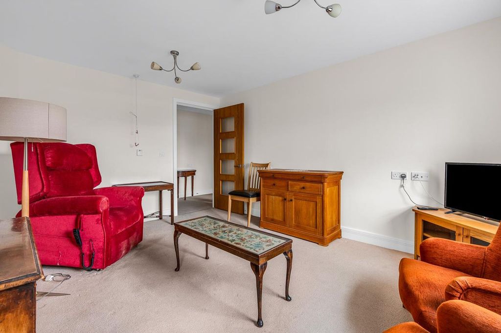 Property photo 3 of 14