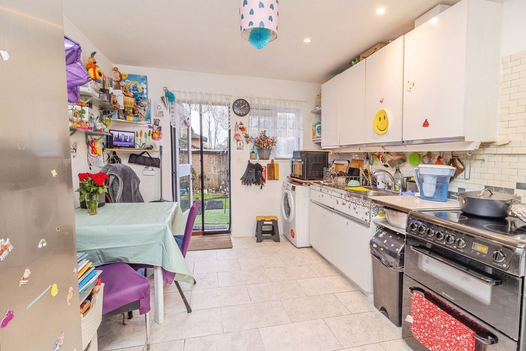 Property photo 3 of 19 Pbox-Img.Jpg