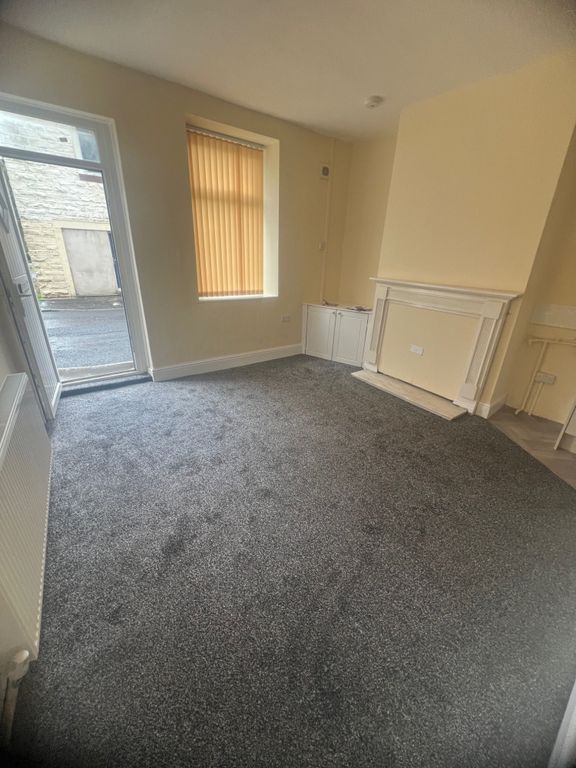 Property photo 3 of 5 3