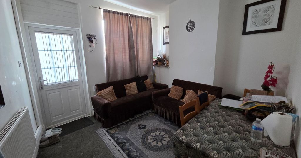 Property photo 3 of 18