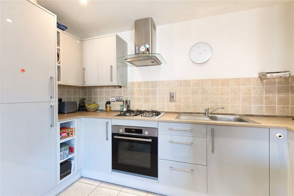 Additional image 5 of 2 bed maisonette for saleLiphook, Hampshire GU30