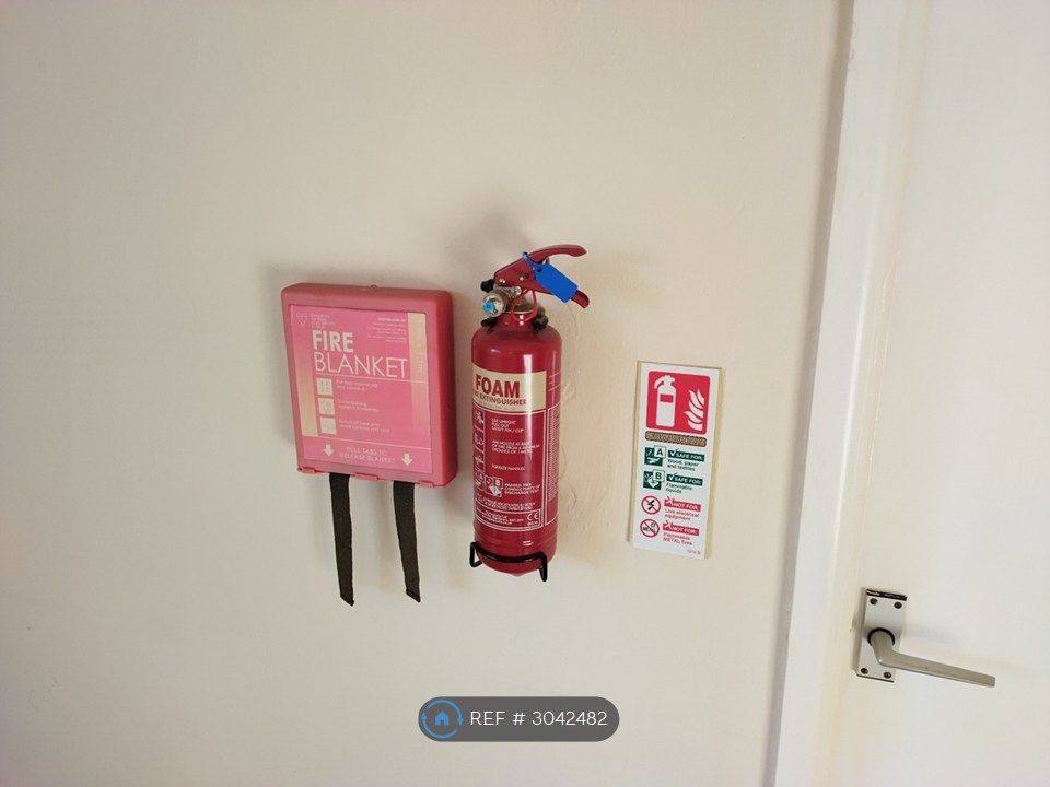 Property photo 3 of 9 Fire Extinguisher And Fire Blanket