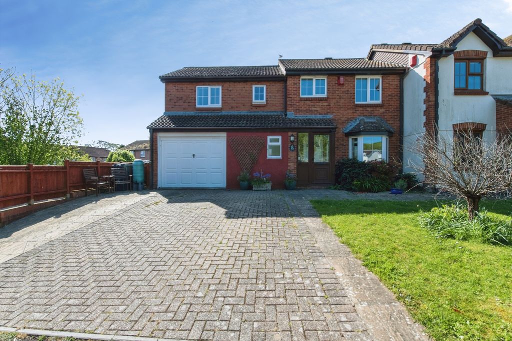 Property photo 1 of 19
