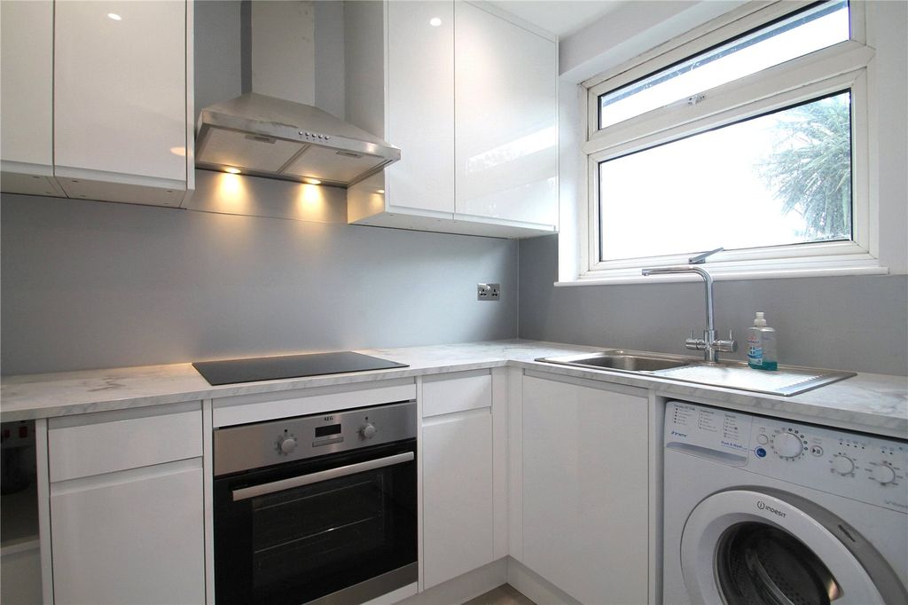 Property photo 3 of 11 Picture No. 05