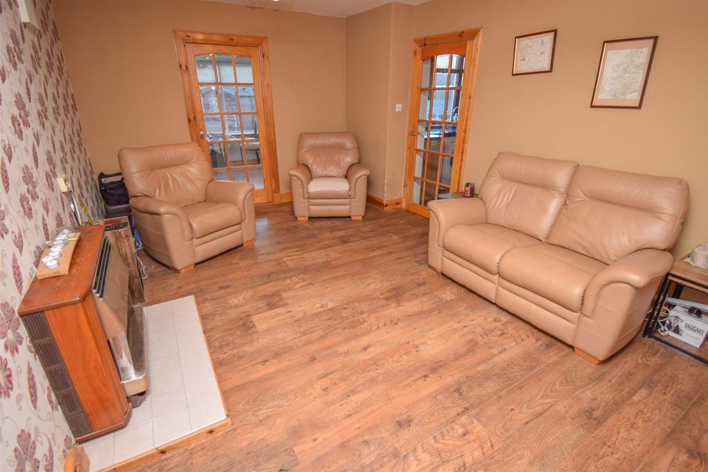 Property photo 3 of 20 Lounge (3)-2.Jpg