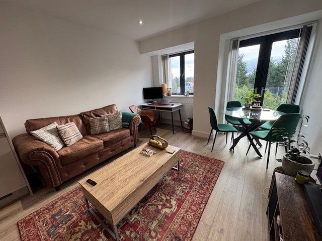 Property photo 2 of 7 Living Room