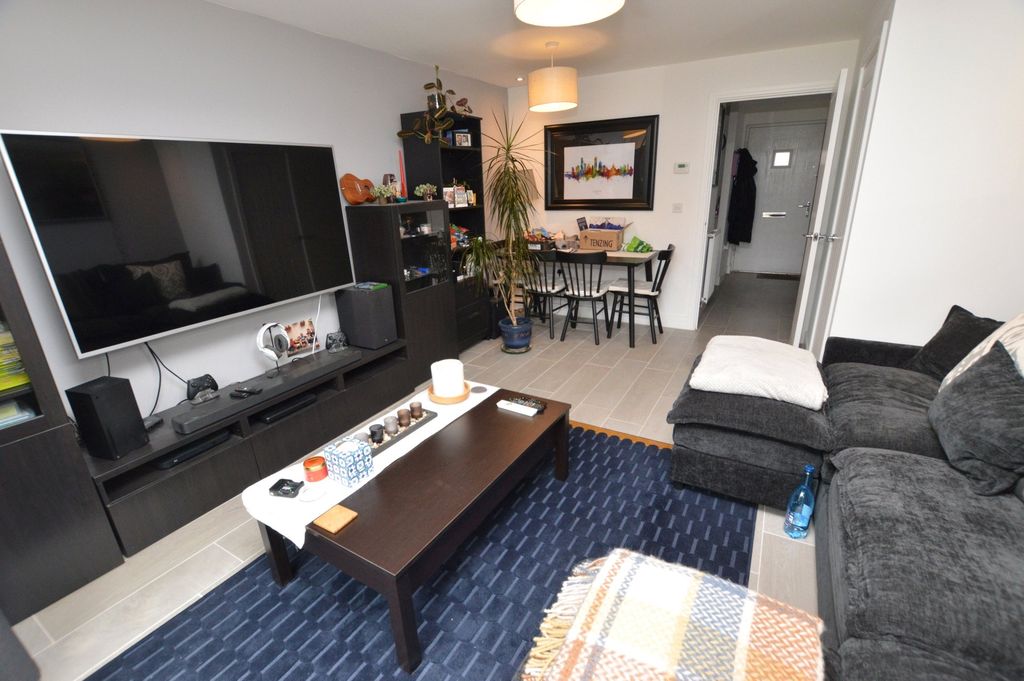 Property photo 3 of 11 3 - Living Room