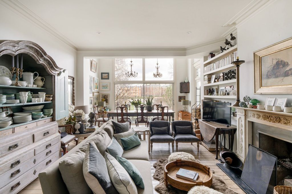 Property photo 2 of 19